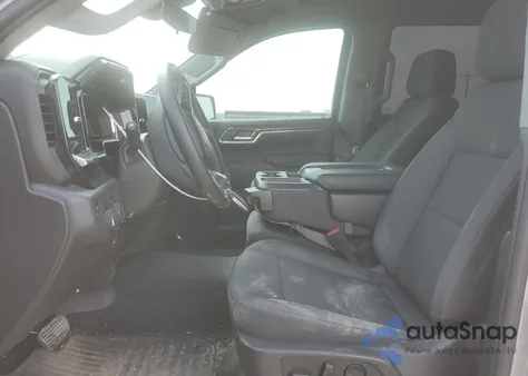 2024 Chevrolet Silverado C1500 Lt z USA, uszkodzony, nr VIN 3GCPACEK7RG433430